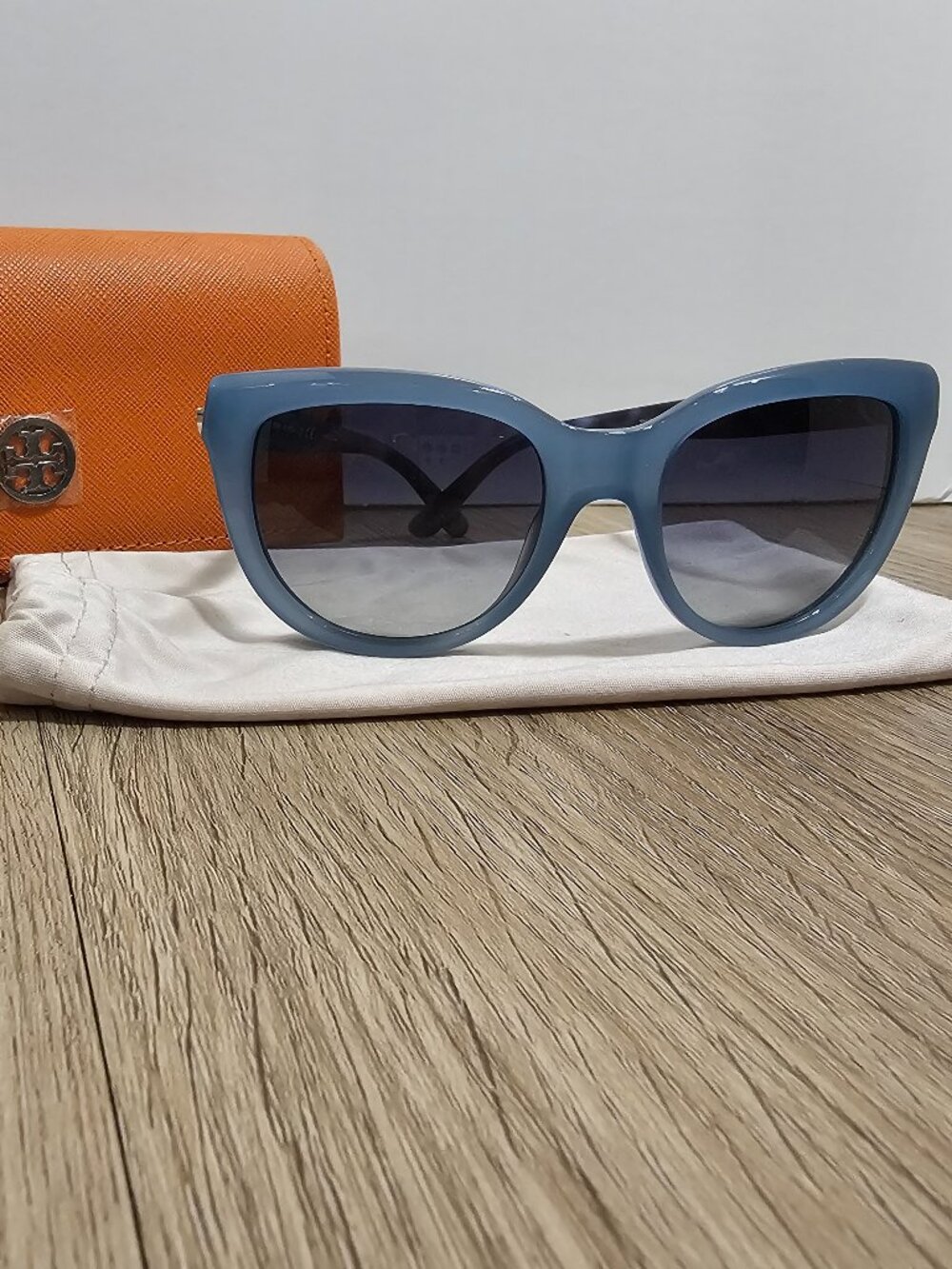 Tory Burch Blue Marble Polarized Sunglasses - Fountain Blue - Like New (Perfect)